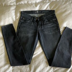 7 for All Mankind Gwenevere Jeans Size 29 Like NEW!